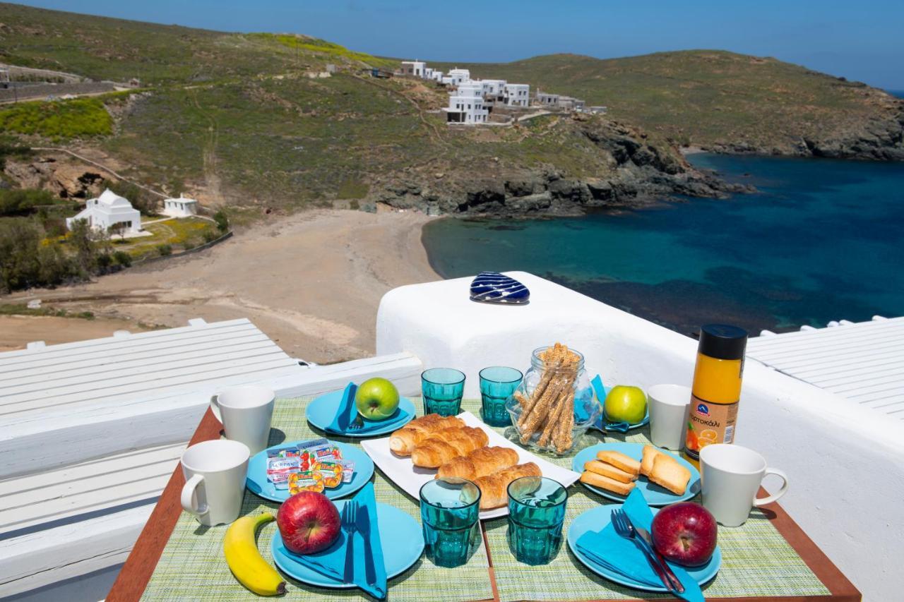 Superior Beachfront Apartment 1 With View To The Aegean Sea Панормос-Миконос Экстерьер фото