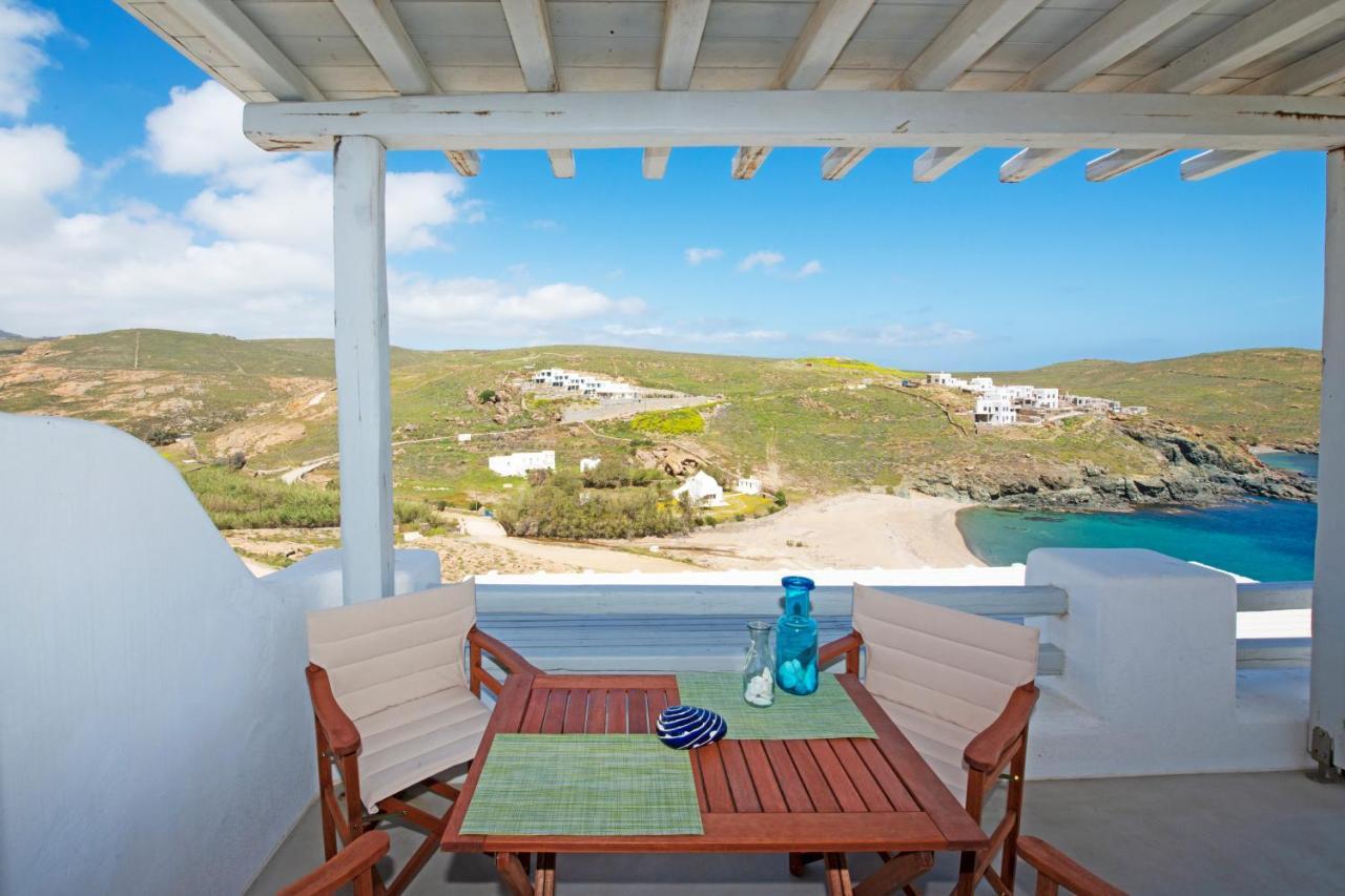 Superior Beachfront Apartment 1 With View To The Aegean Sea Панормос-Миконос Экстерьер фото